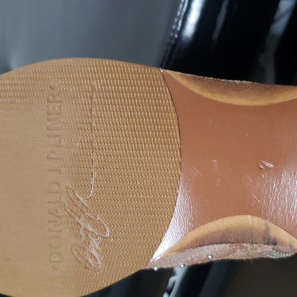 Donald J Pliner Nickki Studded Leather Lace-Up Booties Size 7 - Picture 10 of 15